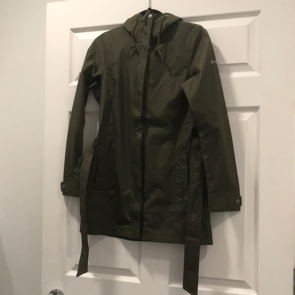 Columbia light weight rain jacket